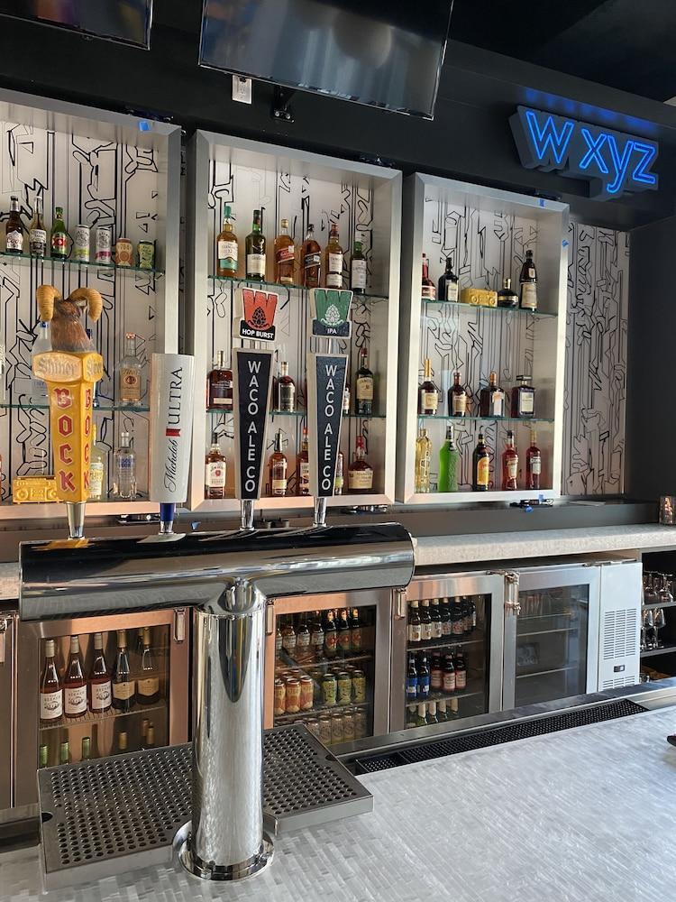 Отель Aloft Waco Downtown Экстерьер фото