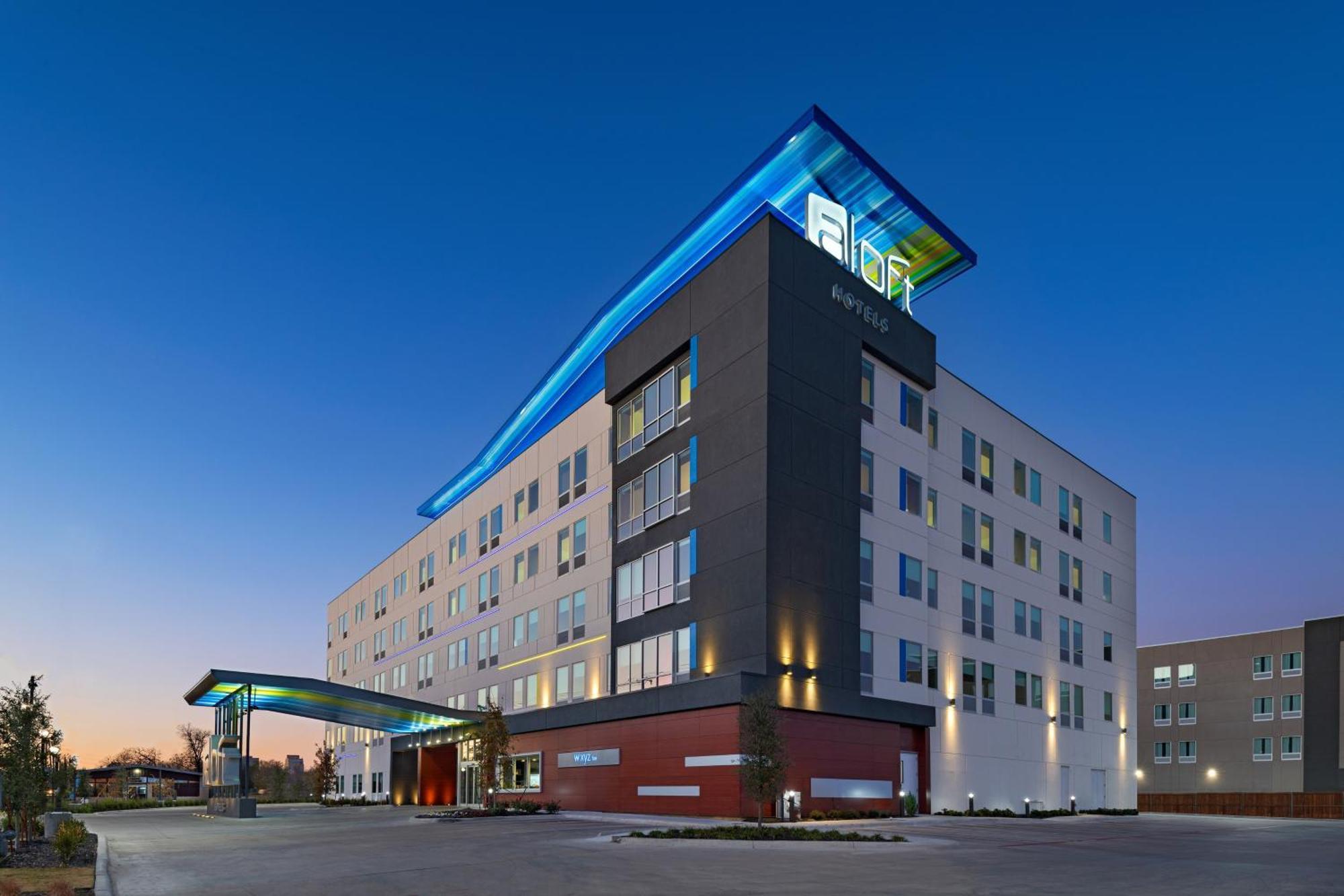 Отель Aloft Waco Downtown Экстерьер фото