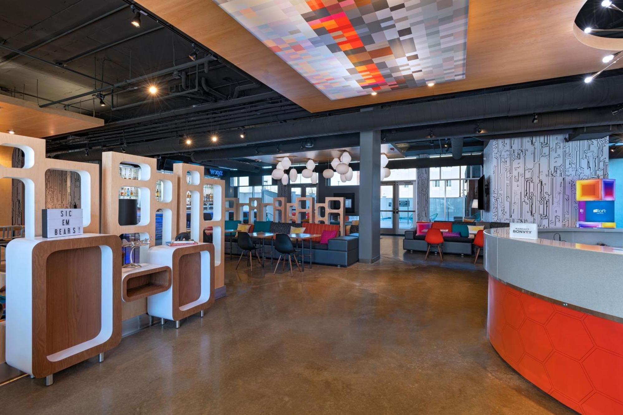 Отель Aloft Waco Downtown Экстерьер фото